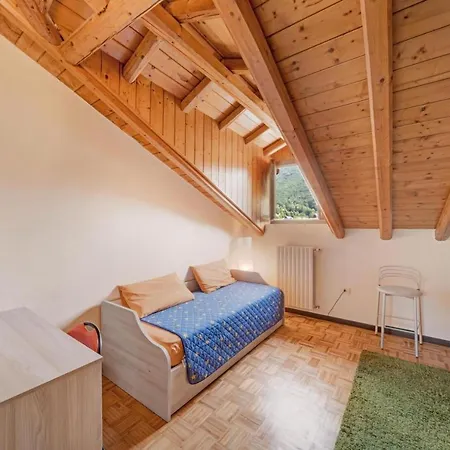 Apartment Mansarda Fra Monte E *