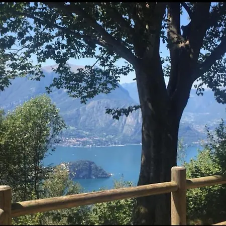 Mansarda Fra Monte E شقة *