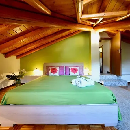 Apartment Mansarda Fra Monte E Esino Lario